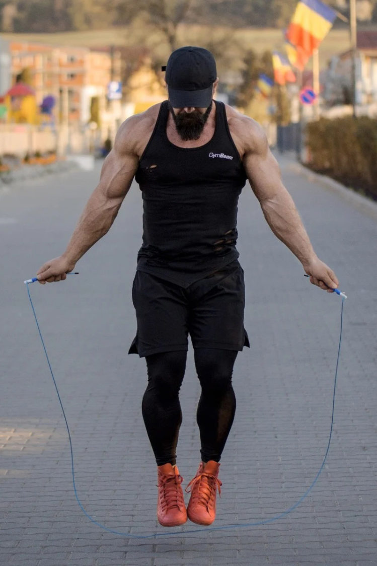 Стрибки на скакалці