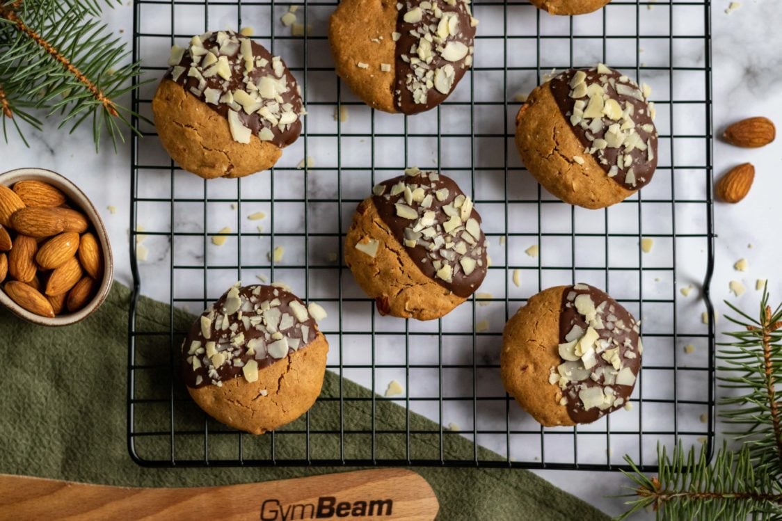 Фітнес рецепт: Різдвяне мигдальне печиво з шоколадом