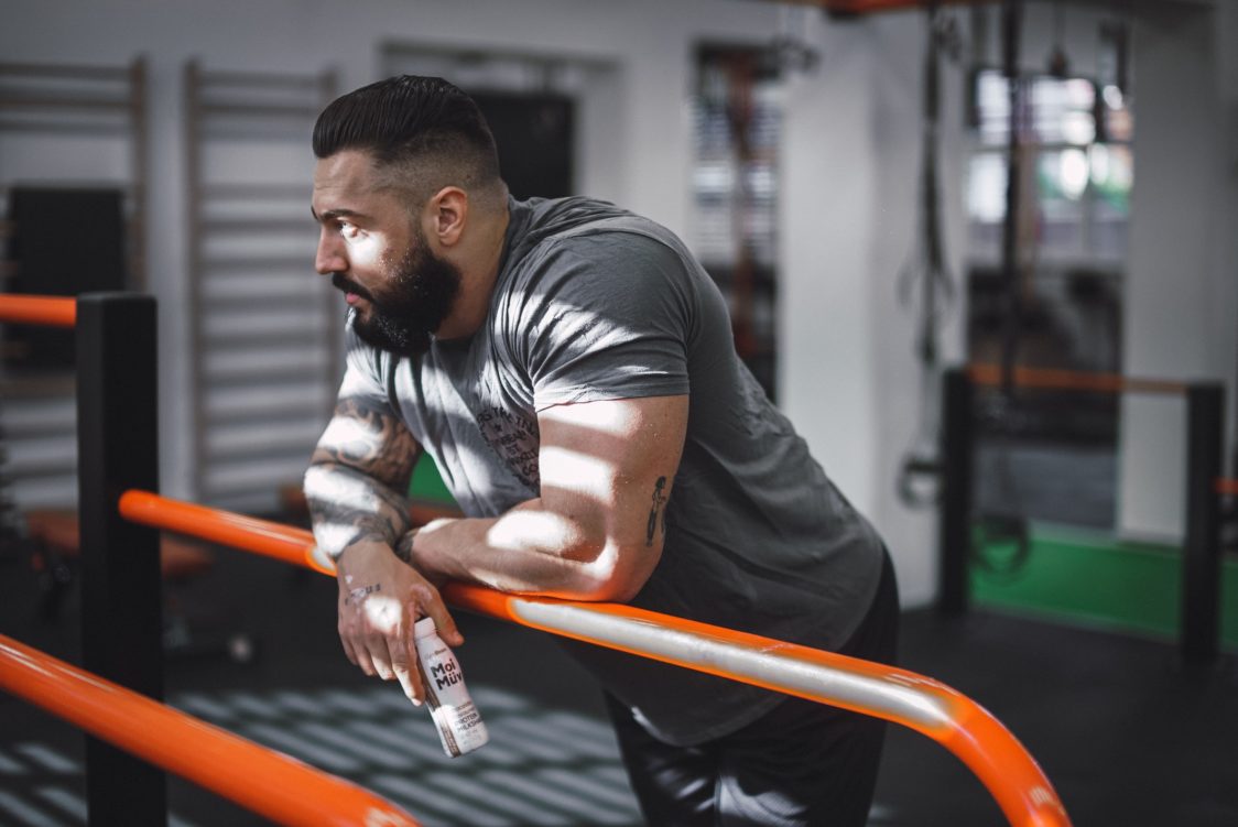 Низький рівень споживання енергії знижує спортивні результати та уповільнює ріст м'язів