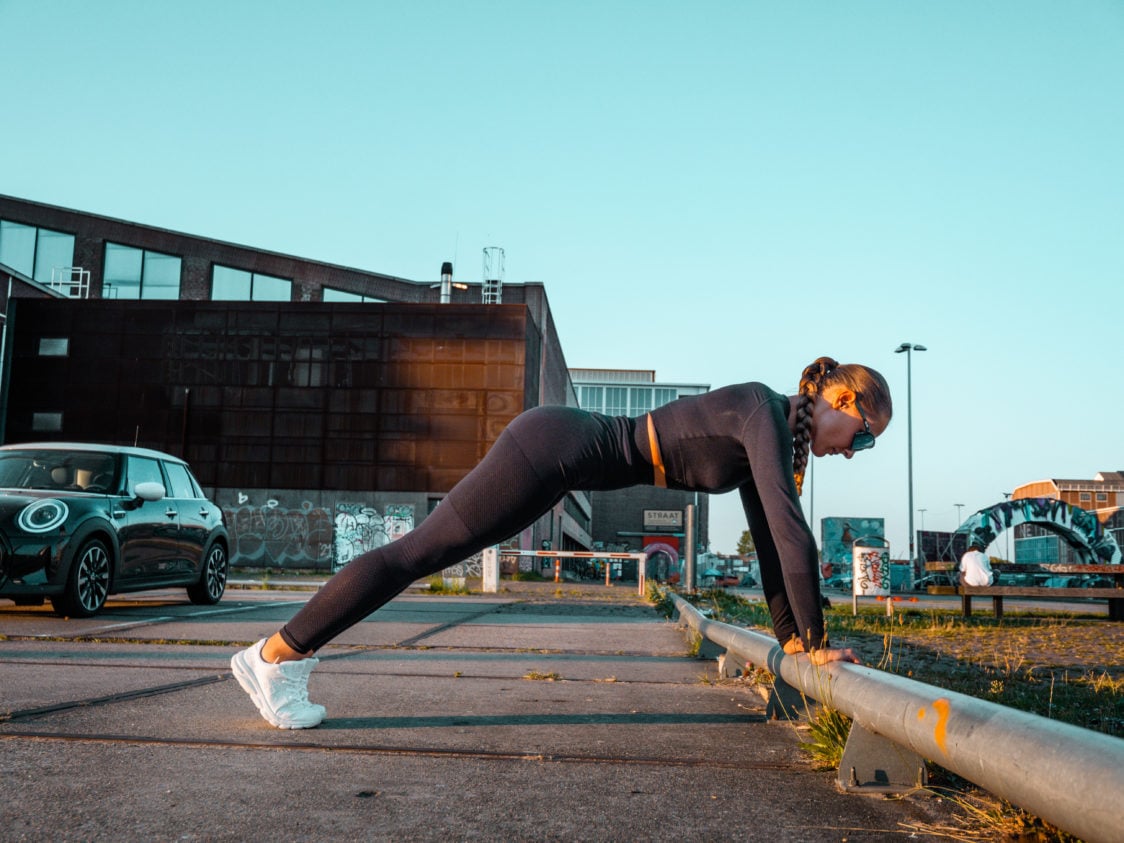 Які властивості нейлону?