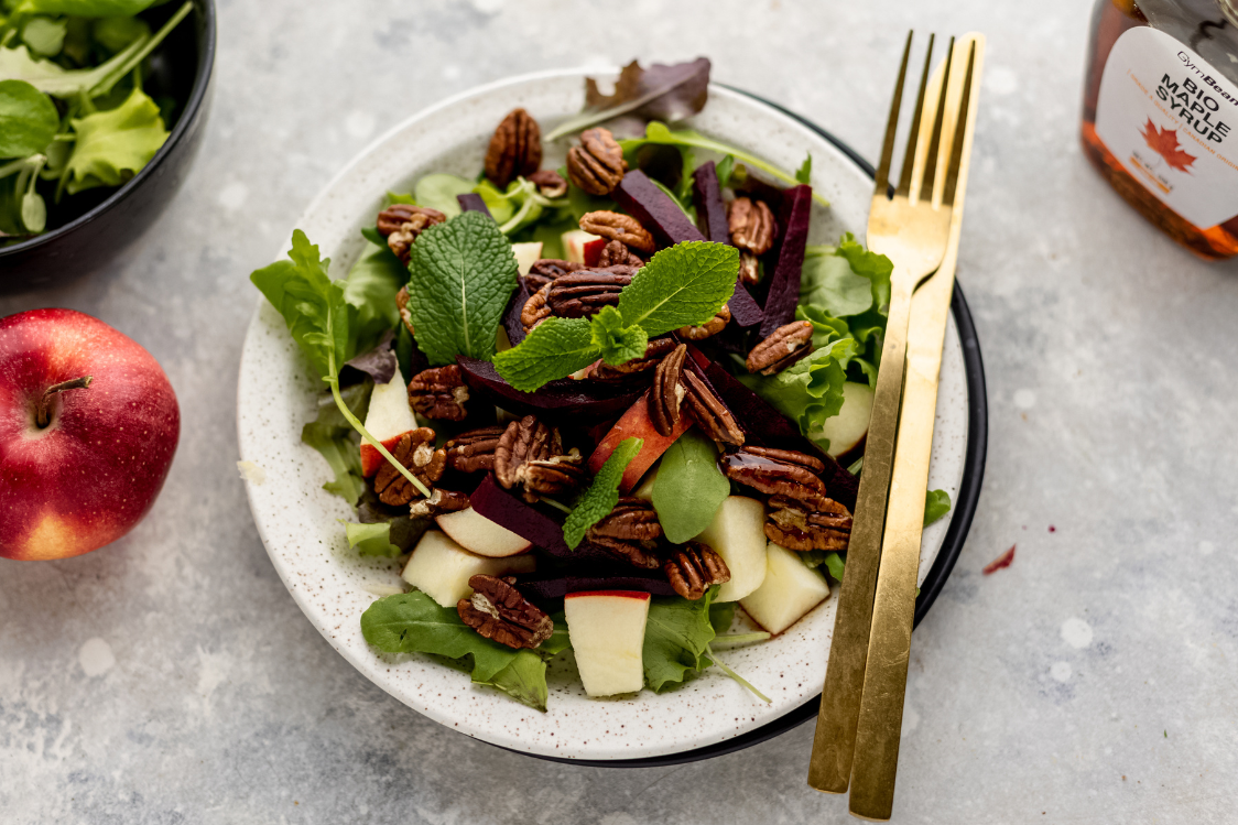 Салат из свеклы и яблок