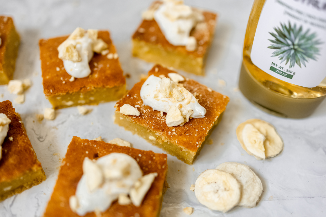 Вологий бананово-сирний пиріг