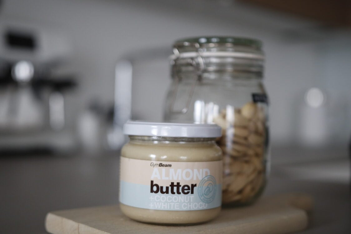 які поживні речовини містить мигдаль