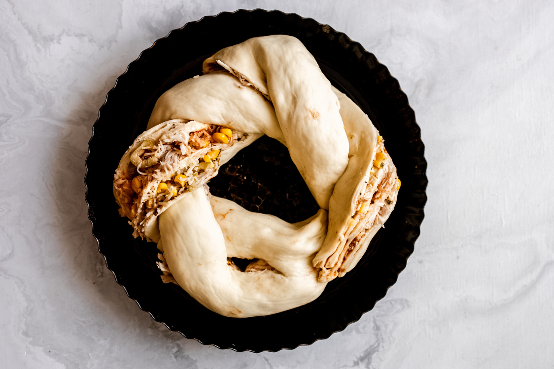 Піца-віночок - перед випіканням