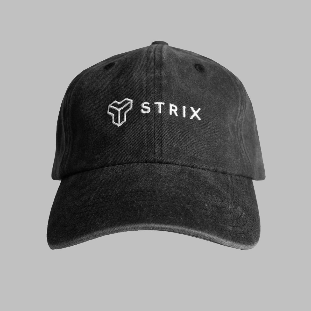 Кепка с винтажным эффектом черная - STRIX