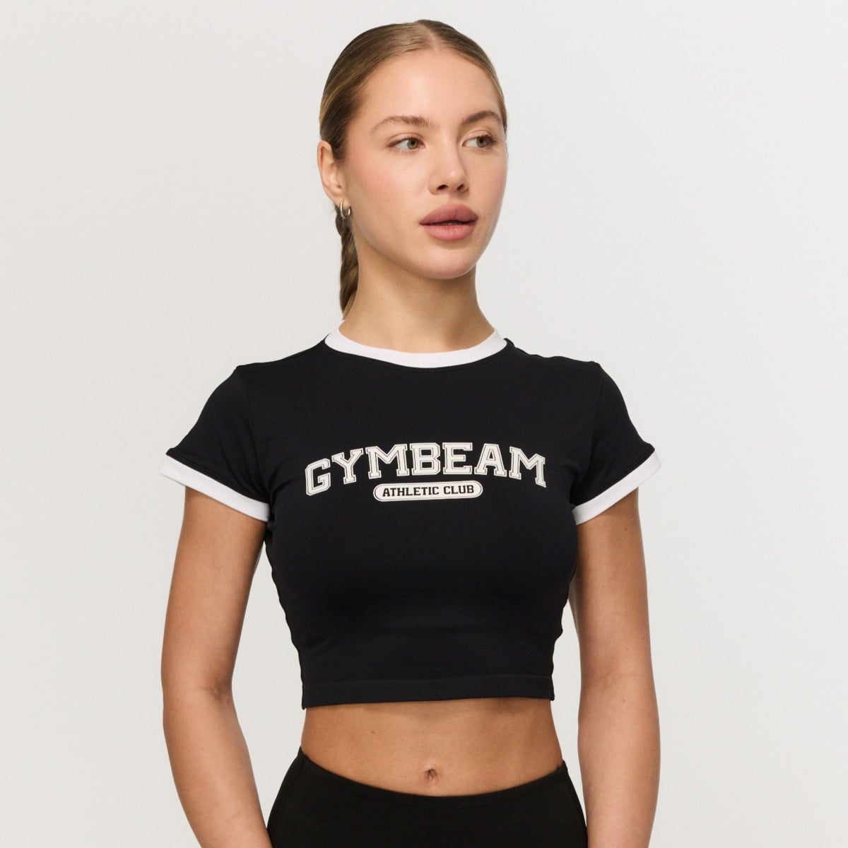 Женская футболка Varsity черная - GymBeam